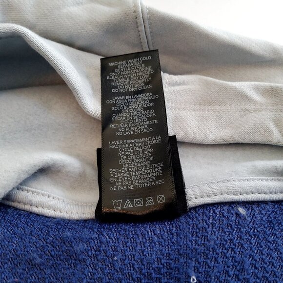 Tampa Bay Lightning Girls Hooded Fleece Hoodie Size L (10/12) Blue NHL Licensed - Picture 10 of 10